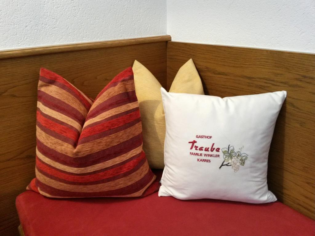 Gasthof Pension Traube Karres Quarto foto