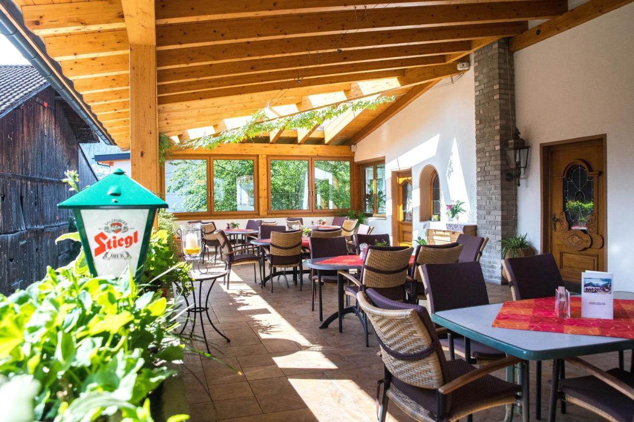 Gasthof Pension Traube Karres Exterior foto